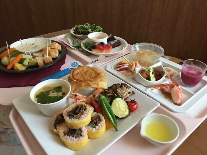 Обед в японской больнице