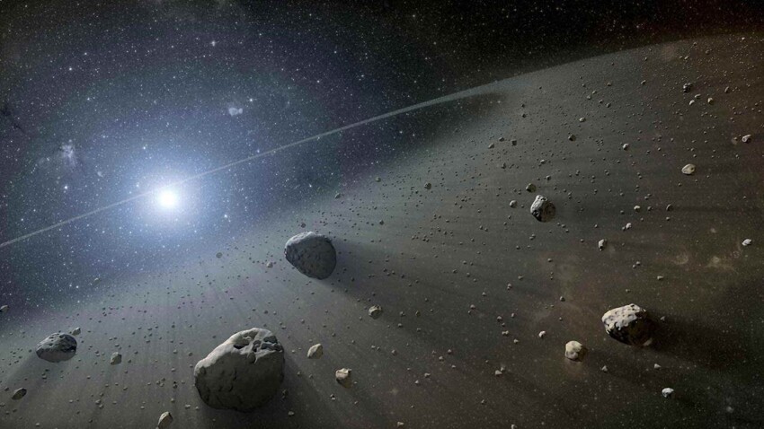 Пояс астероидов расположен между орбитами этих планет: