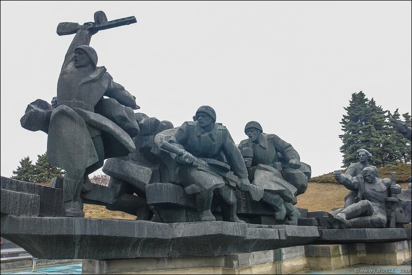 Памятник Победы, Киев