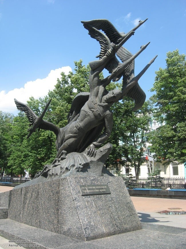 Памятник неизвестному солдату, Луганск