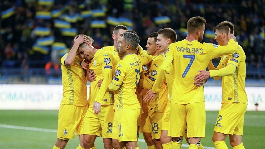 Сборная Украины впервые в истории вышла в плей-офф чемпионата Европы