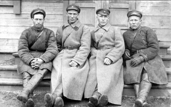 Почему чекисты в 1920-е годы предпочитали носить кожаные куртки