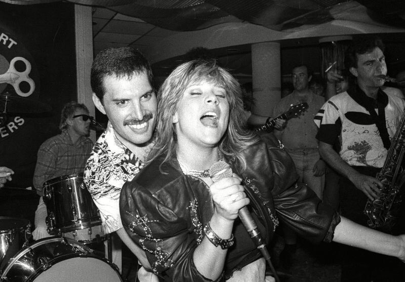 Редкие снимки с афтерпати концерта Queen 1986 года