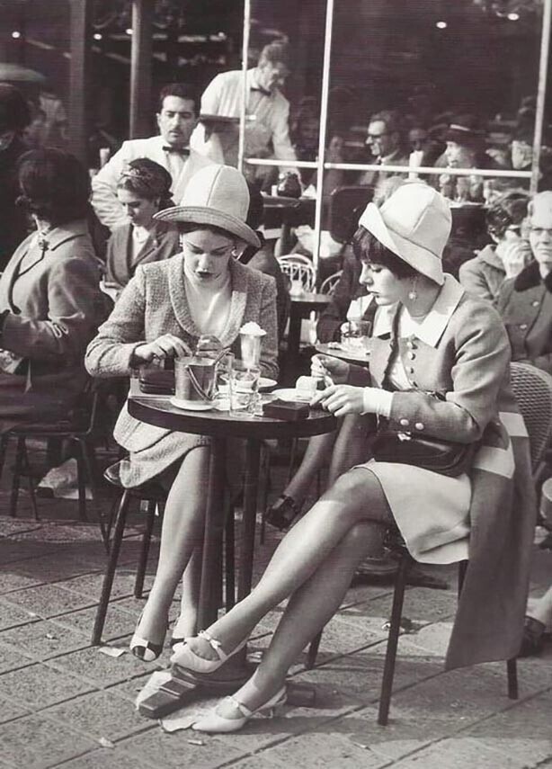 Кафе на Елисейских Полях. Париж, 1960-е.