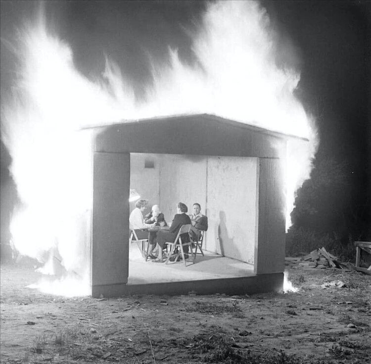 Тестирование нового огнеупорного строительного материала, Нью–Xейвен, 1949 год