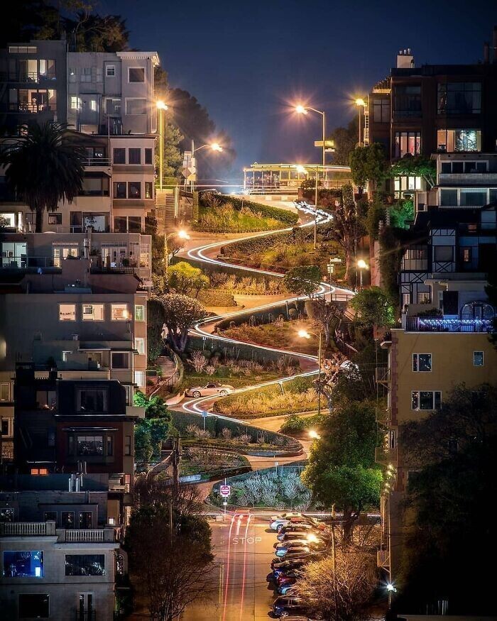 20. Красивый ночной вид на Ломбард-стрит, Сан-Франциско