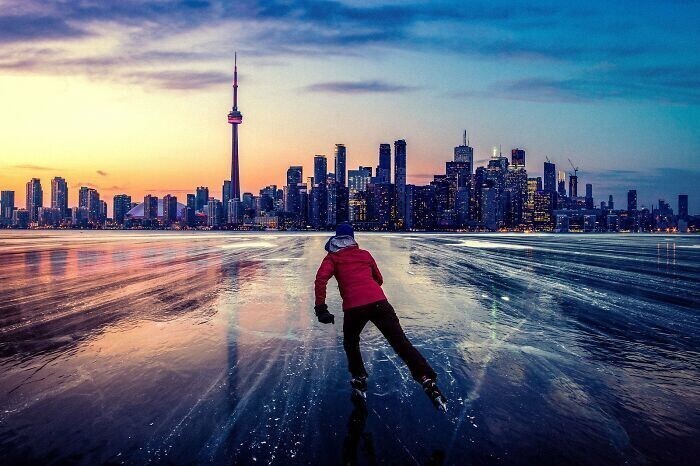 16. Катание на коньках в Торонто