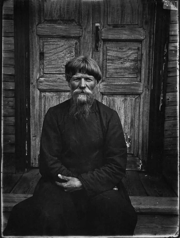Настоятель молельни поморцев в Семеновском уезде. 1897 г. Негатив 18 × 24 см.