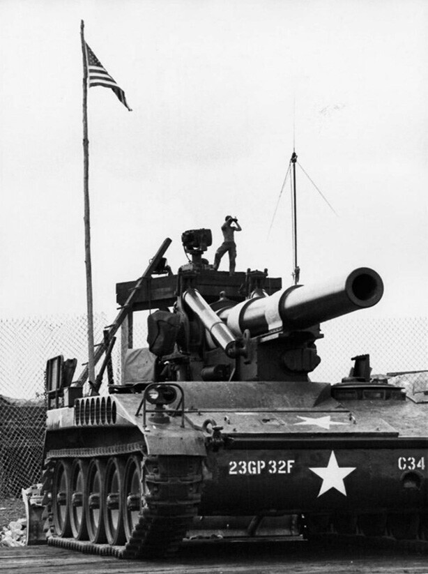 25 июля 1971 года. Вьетнам. База огневой поддержки.