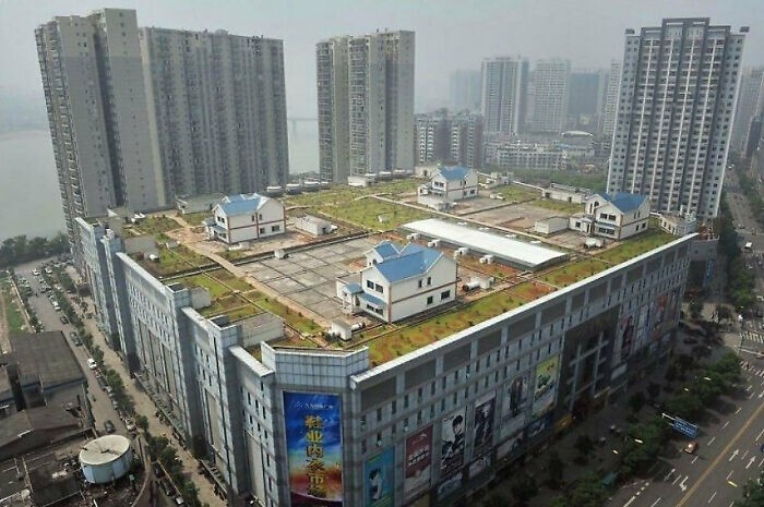 20. Частные дома на крыше восьмиэтажного торгового центра в Чжужоу, Китай