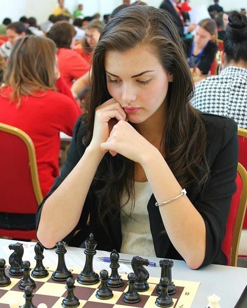 Александра Ботез провела незабываемое шахматное шоу на Манхэттене