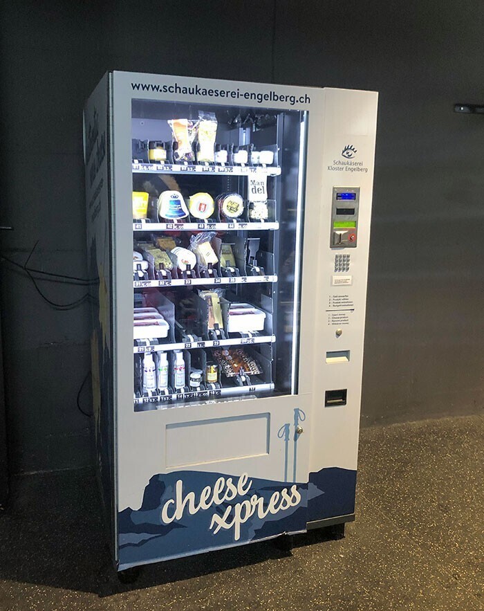 В Швейцарии можно встретить торговый автомат, торгующий сыром
