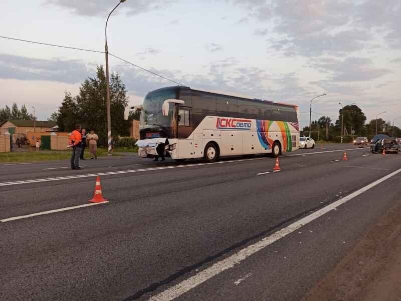 Авария дня. ДТП с автобусом под Великим Новгородом