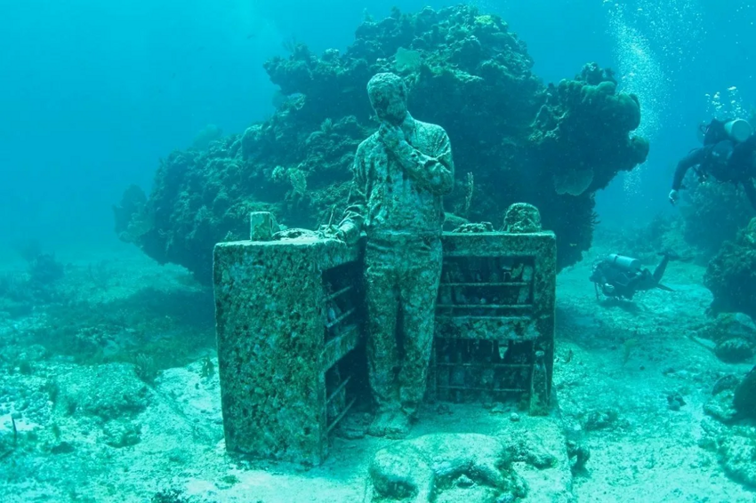 Самые удивительные подводные руины