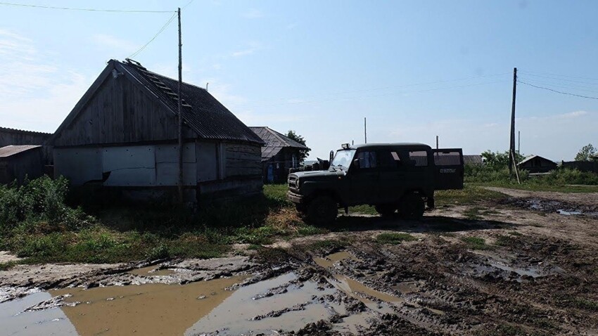 Власти Германии ответили на просьбу жителей омской деревни о ремонте дороги