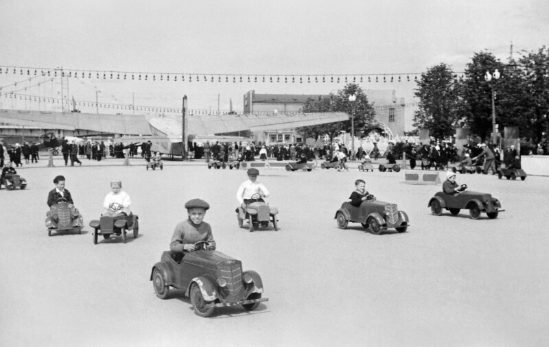 Детский автопрокат, ЦПКиО им. Горького, Москва, 1939