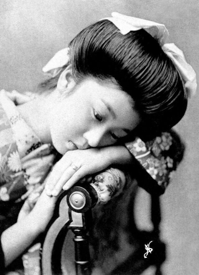 Ученицы гейши: красивые фотографии эпохи Мэйдзи
