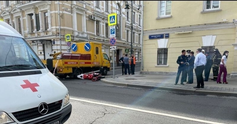 Авария дня. Мотоциклист впал в кому после ДТП в центре столицы