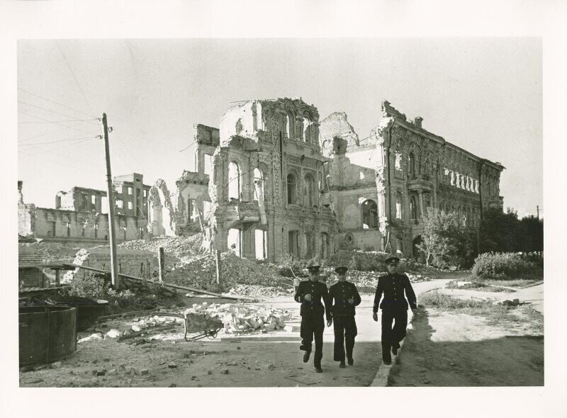 Фотографии Сталинграда, сделанные 17 июня 1944 года