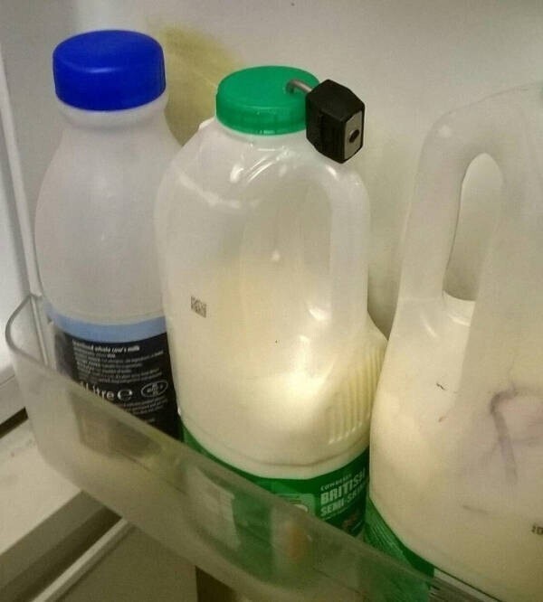 "Кажется, у нас в офисе проблемы с молоком"