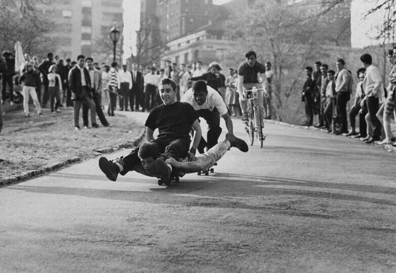 Скейтбордисты в Нью-Йорке, 1965. год