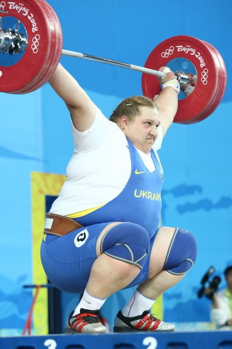7. На фото чемпионка Европы по тяжелой атлетике — Ольга Коробка. В 2007, в Страсбурге, на чемпионате Европы, она установила новый континентальный рекорд в рывке — 133 кг