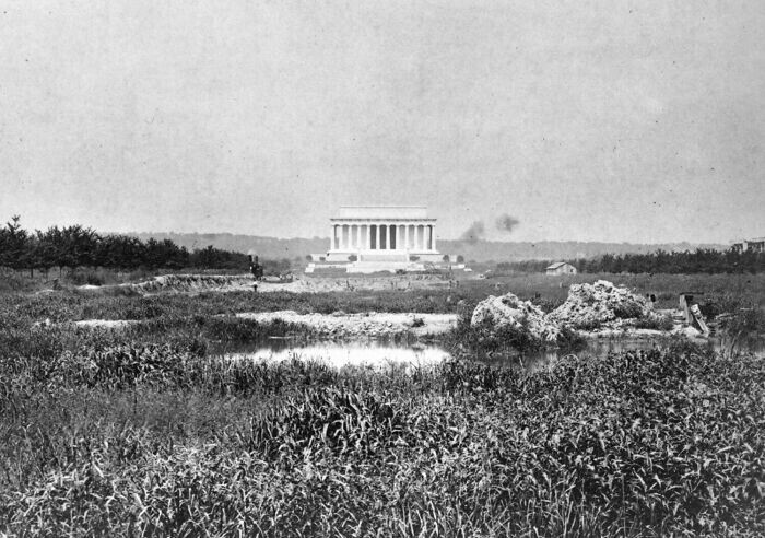 7. Мемориал Линкольна до постройки Отражающего бассейна (пруда перед мемориалом)
