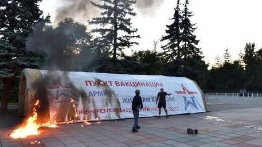 Добрым словом и сотней баксов можно сделать гораздо больше, чем просто добрым словом