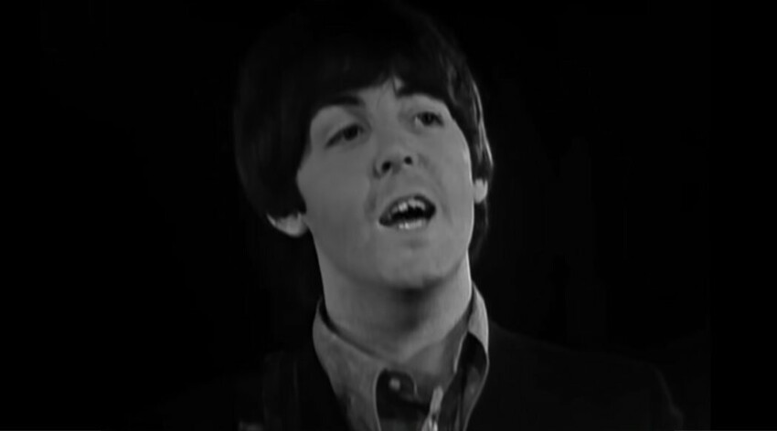 Что не так с зубом Пола Маккартни на видео 1966 года