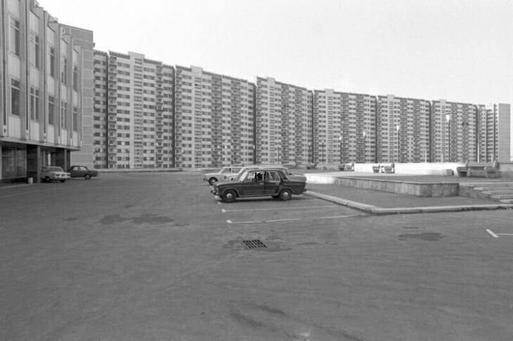 За гостиницей «Салют», Москва, 1982 год