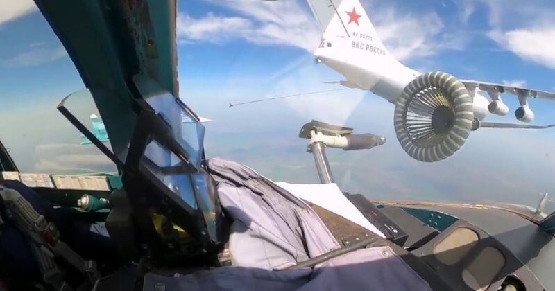 Красивое авиационное видео: Ил-78 "подкармливает" малышей