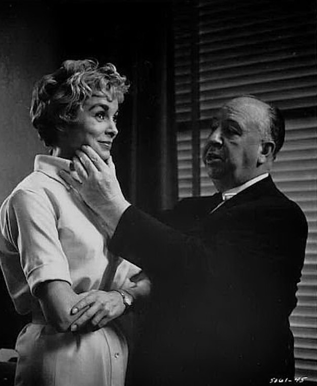 С Джанет Ли на съемках фильма «Психо», 1960 год.