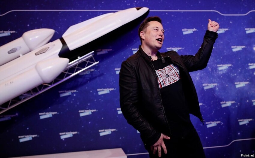 Генеральный директор SpaceX Илон Маск (Elon Musk) собирается доставить людей ...