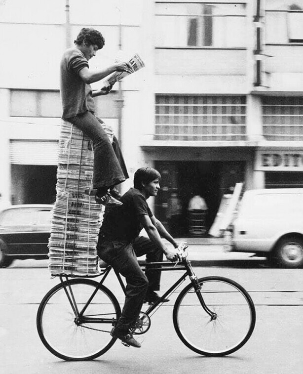 Разносчики газет в Мехико, 1977 год