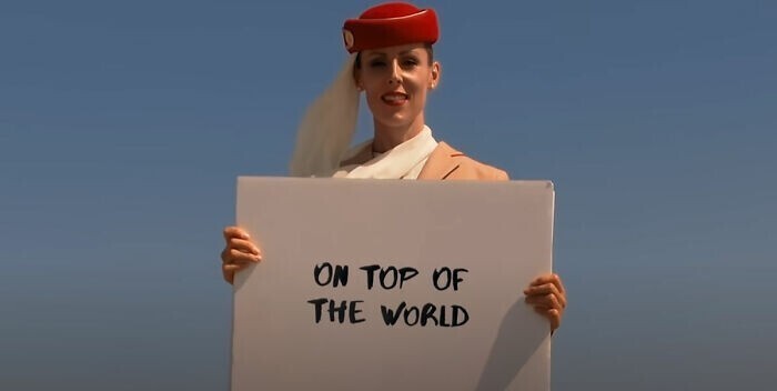 Главное, что сделало рекламу вирусной, - это то, что она была снята на самой вершине самого высокого здания в мире, Бурдж-Халифа