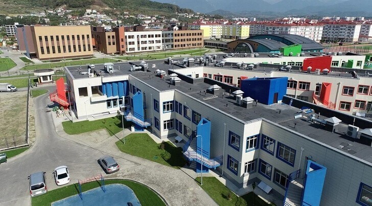 В Сочи ввели в эксплуатацию новый общеобразовательный комплекс почти на 1,5 тыс. мест