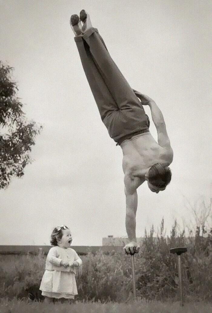 Посмотри, как папа может! Мельбурн, Австралия, 1940