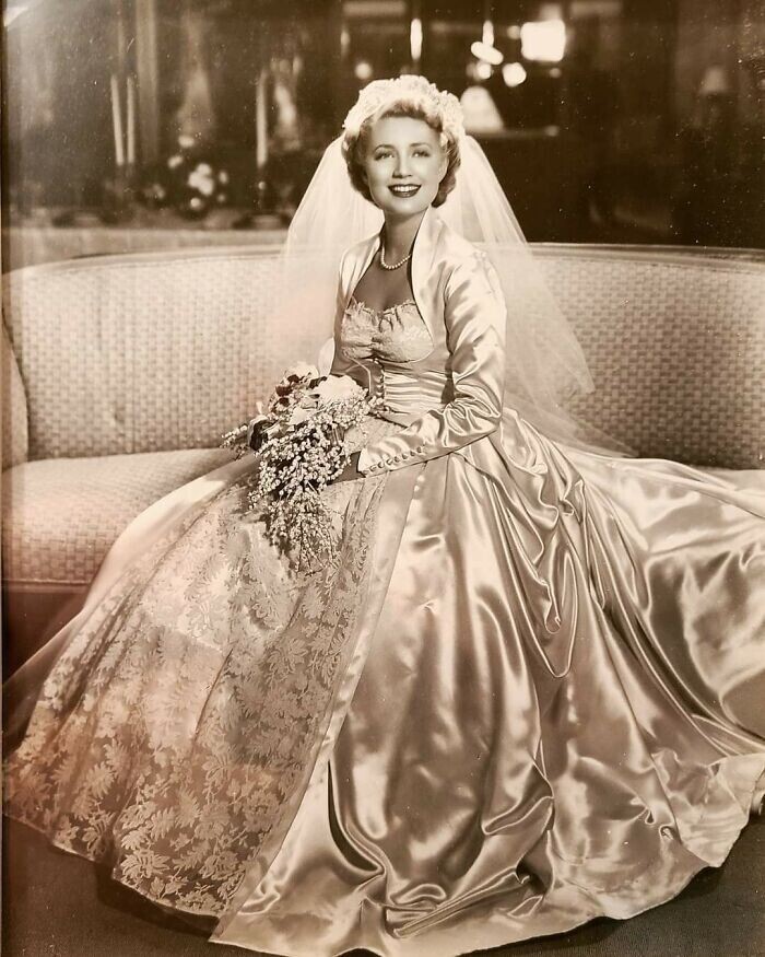 "Моя мама перед свадьбой, 1951"