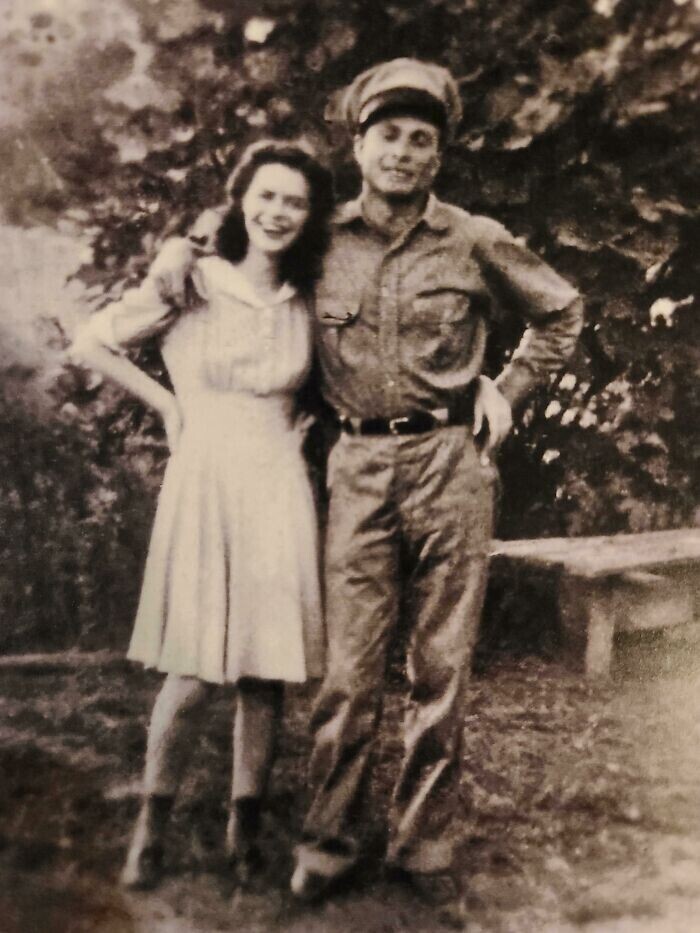 "!Мои бабушка и дедушка, 1937"