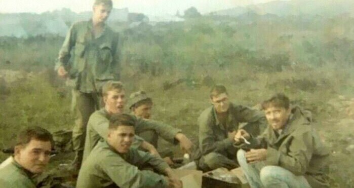 Джон "Чики" Донохью в 1967 году он уехал из Нью-Йорка во Вьетнам, где воевали его трое друзей, чтобы угостить их пивом. Об этом даже собираются снять фильм