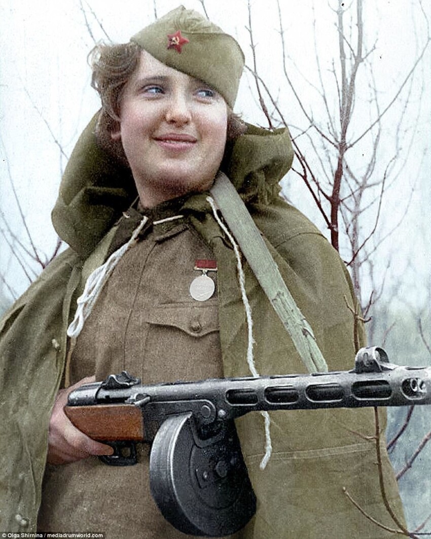 Яворская Юлия — медсестра, вынесшая 56 раненых в боях за Сталинград.