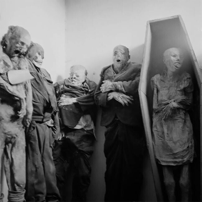 Жутковатые фото из музея мумий Гуанахуато