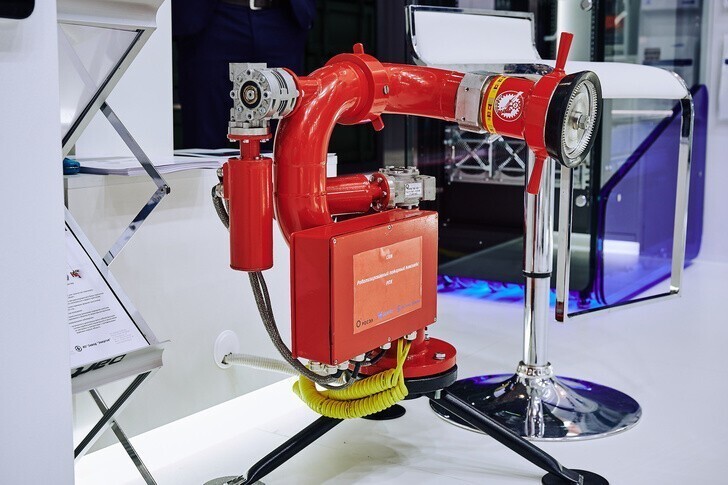 «Росэлектроника» создала робота для тушения пожаров на промышленных объектах
