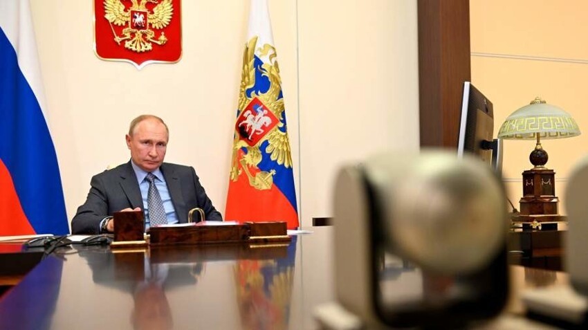 Путин уволил пять генералов полиции за поручительство