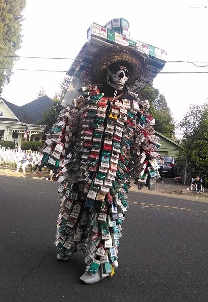 Курение убивает! Оригинальный костюм на мексиканский День мертвых