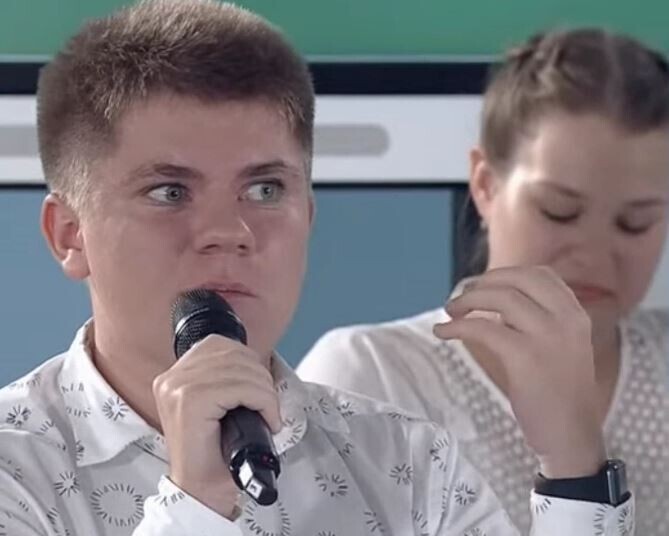 "Юношеская наглость": директор школы дала оценку ученику, указавшему Путину на его ошибку