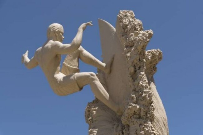 Скульптуры из песка поражают воображение окружающих