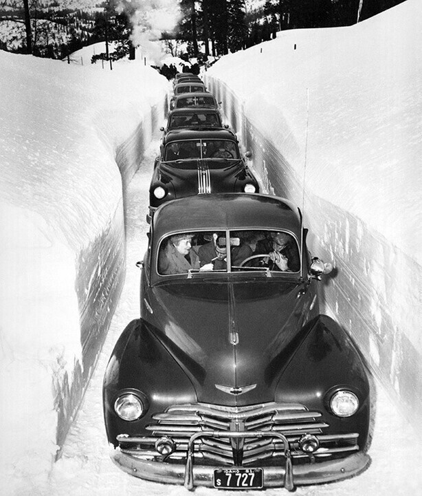 Зимнее автомобильное движение в Айдахо, 1952 год