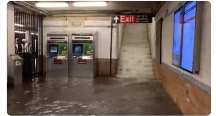 Одна из станций метро на Манхэттене