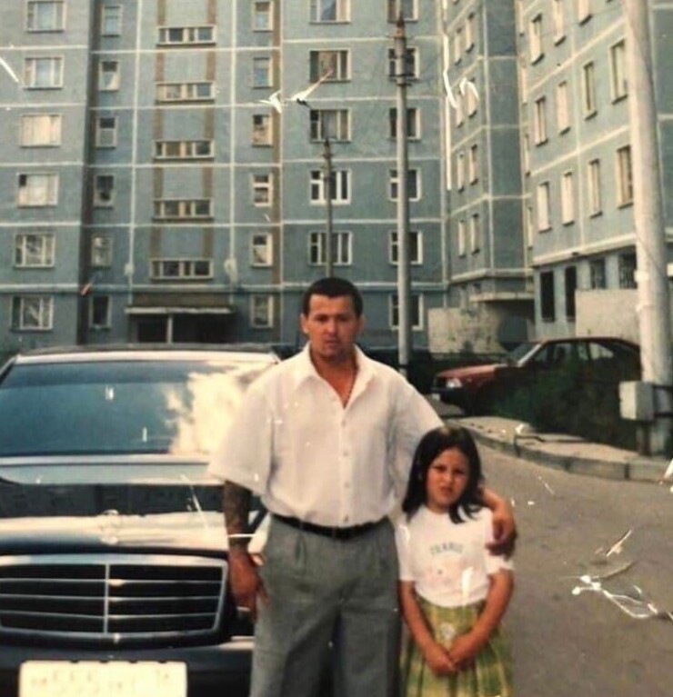 Казанский криминальный авторитет Рашид Гайнутдинов с дочерью, конец 90-х
